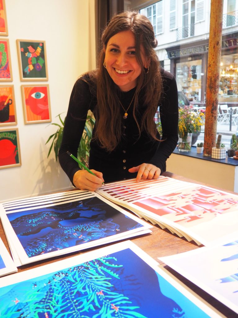 Laura Lion illustratrice séance signatures d'illustrations
